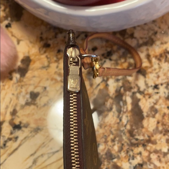 Louis Vuitton Monogram Brown Clutch - Picture 4 of 9